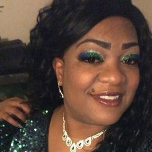 Meet your Posher, Yvette